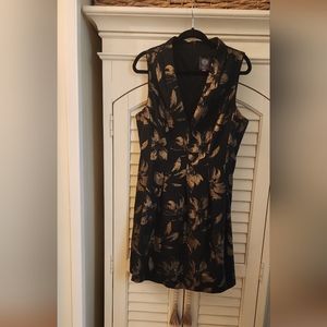 Vince Camuto Sz 16 Coctail Dress, Black with Gold Glitter Floral print. V neck,
